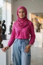 ⁦بلوزة امبرودرى من براند ماكس⁩ - الصورة ⁦3⁩